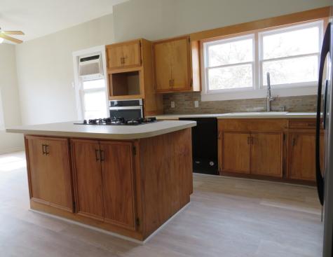 911 W Liveoak Street Coleman TX 76834