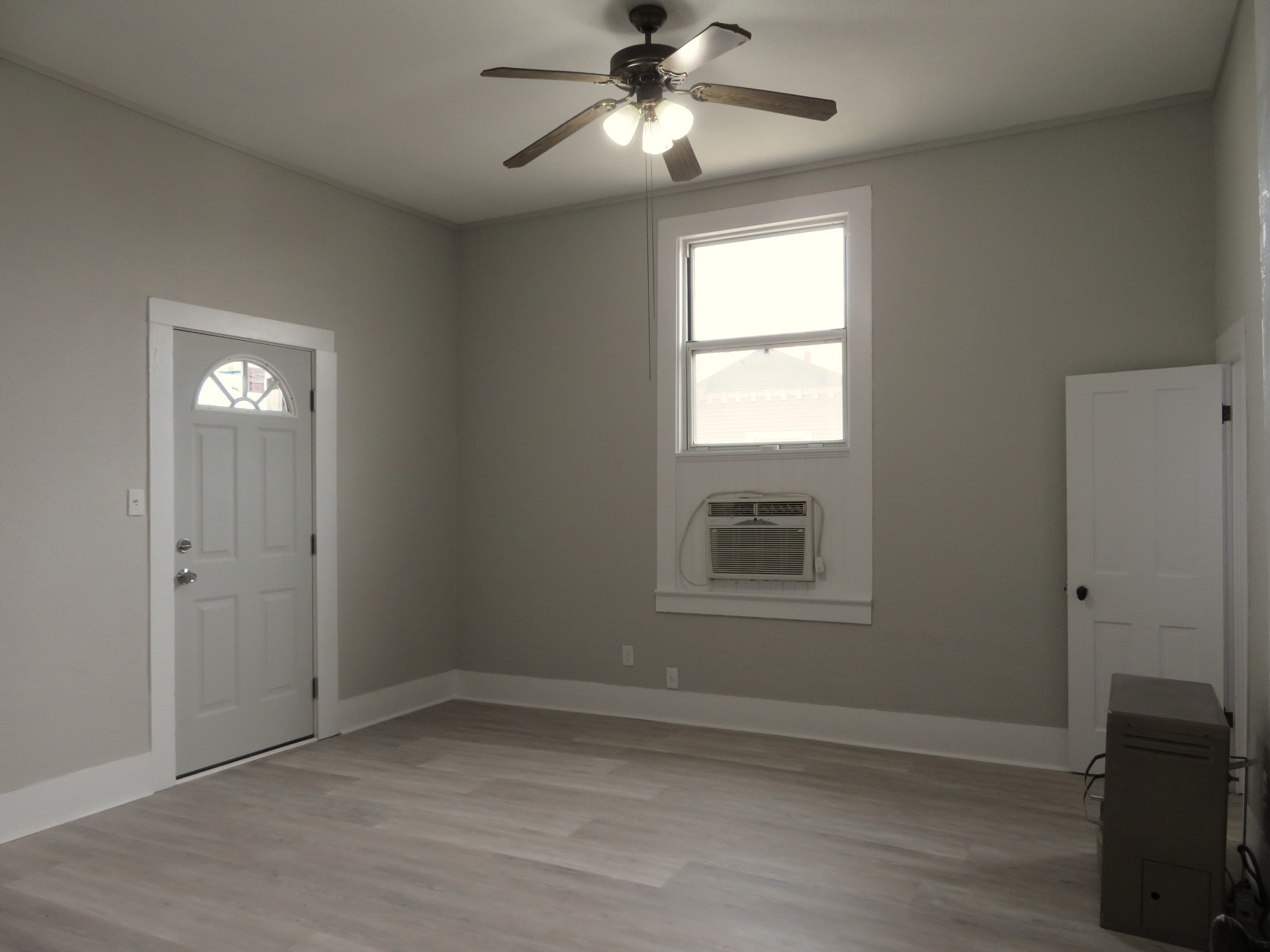 911 W Liveoak Street Coleman TX 76834