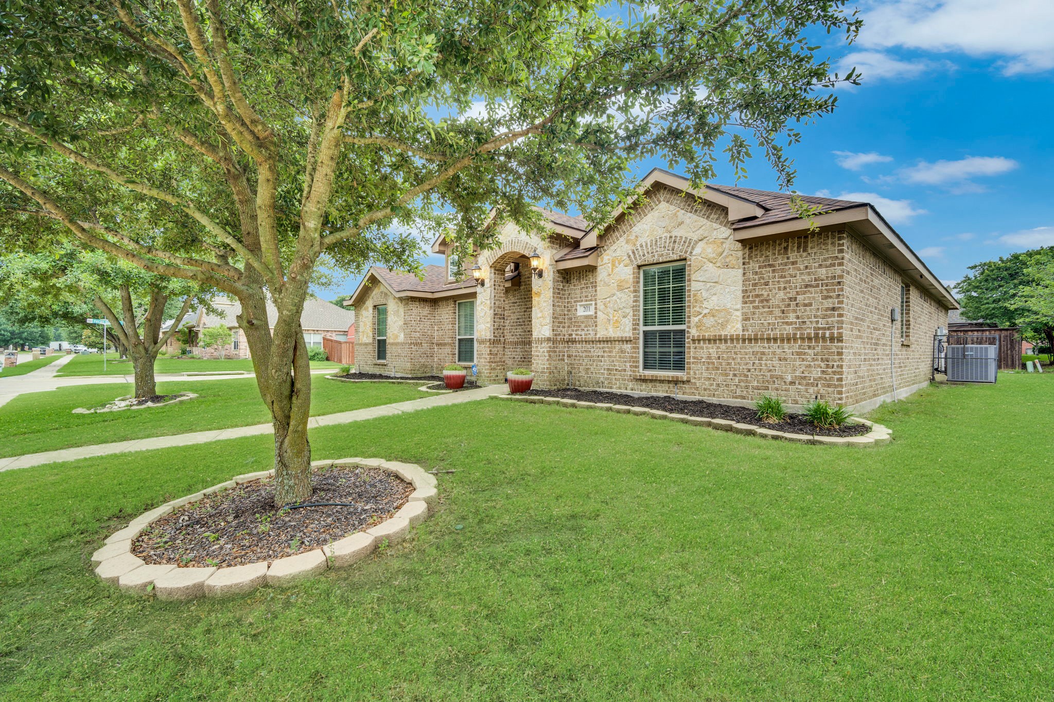 201 Winters Edge Drive Red Oak TX 75154