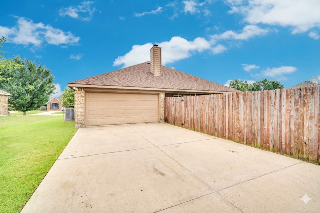 201 Winters Edge Drive Red Oak TX 75154