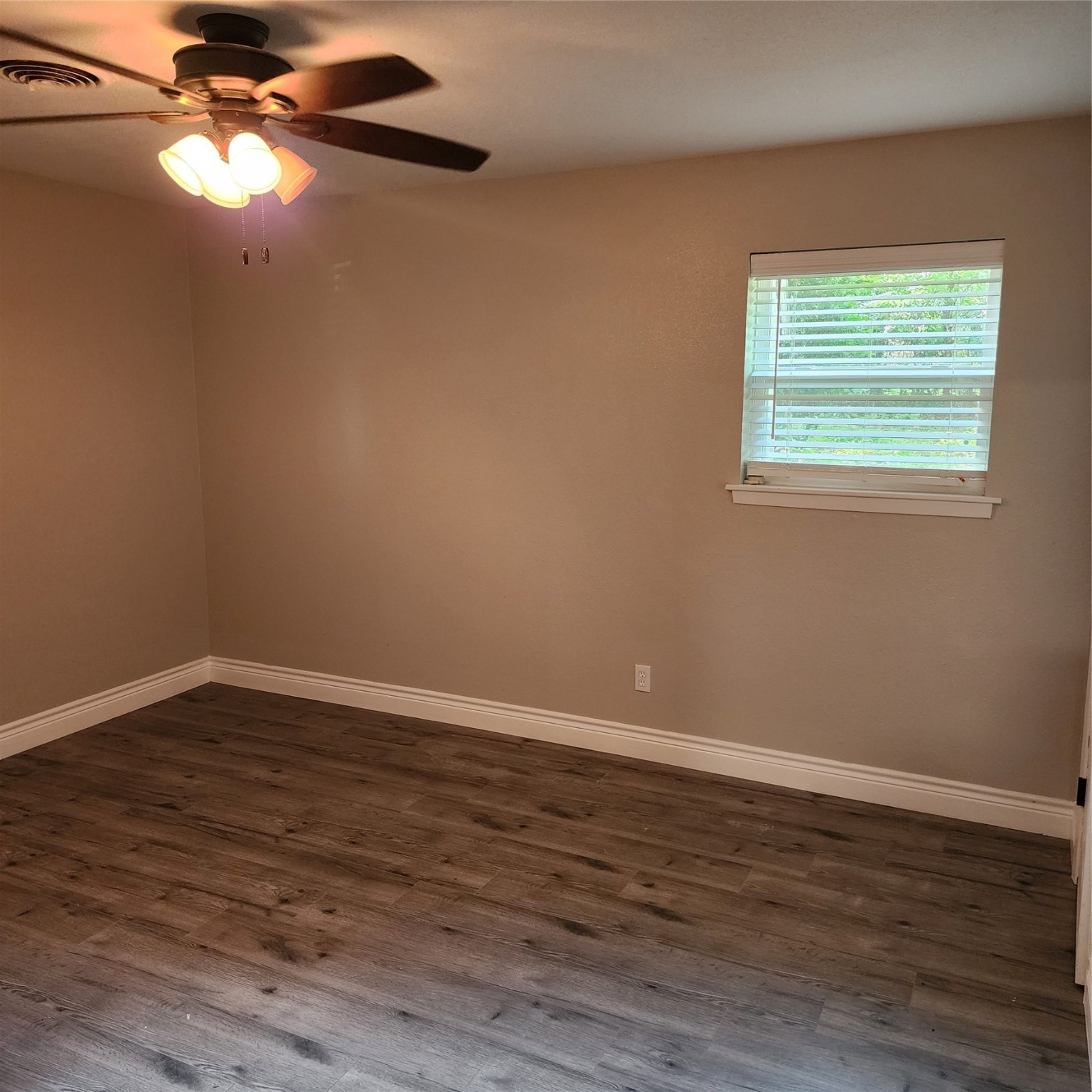 6628 Yolanda Drive Fort Worth TX 76112