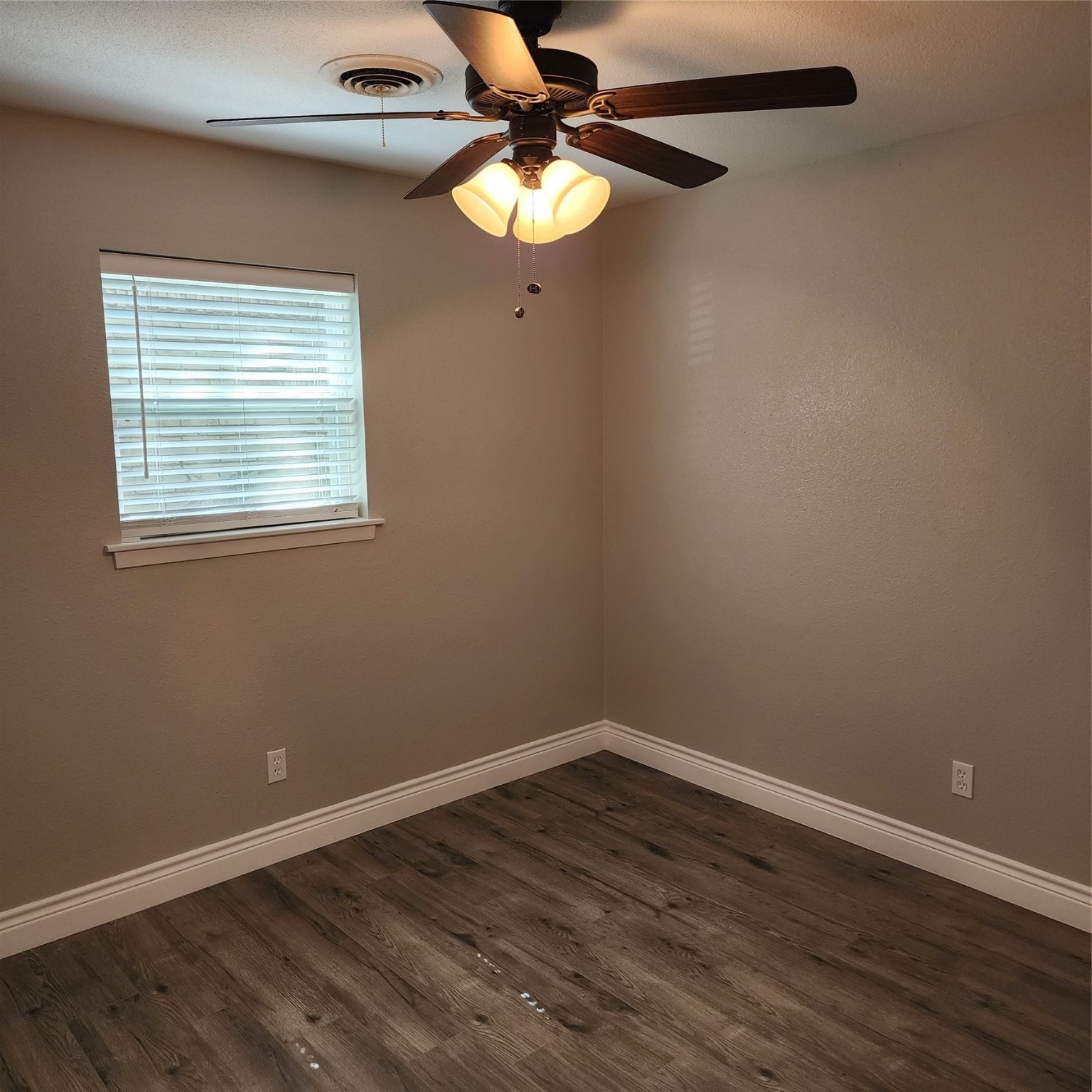 6628 Yolanda Drive Fort Worth TX 76112