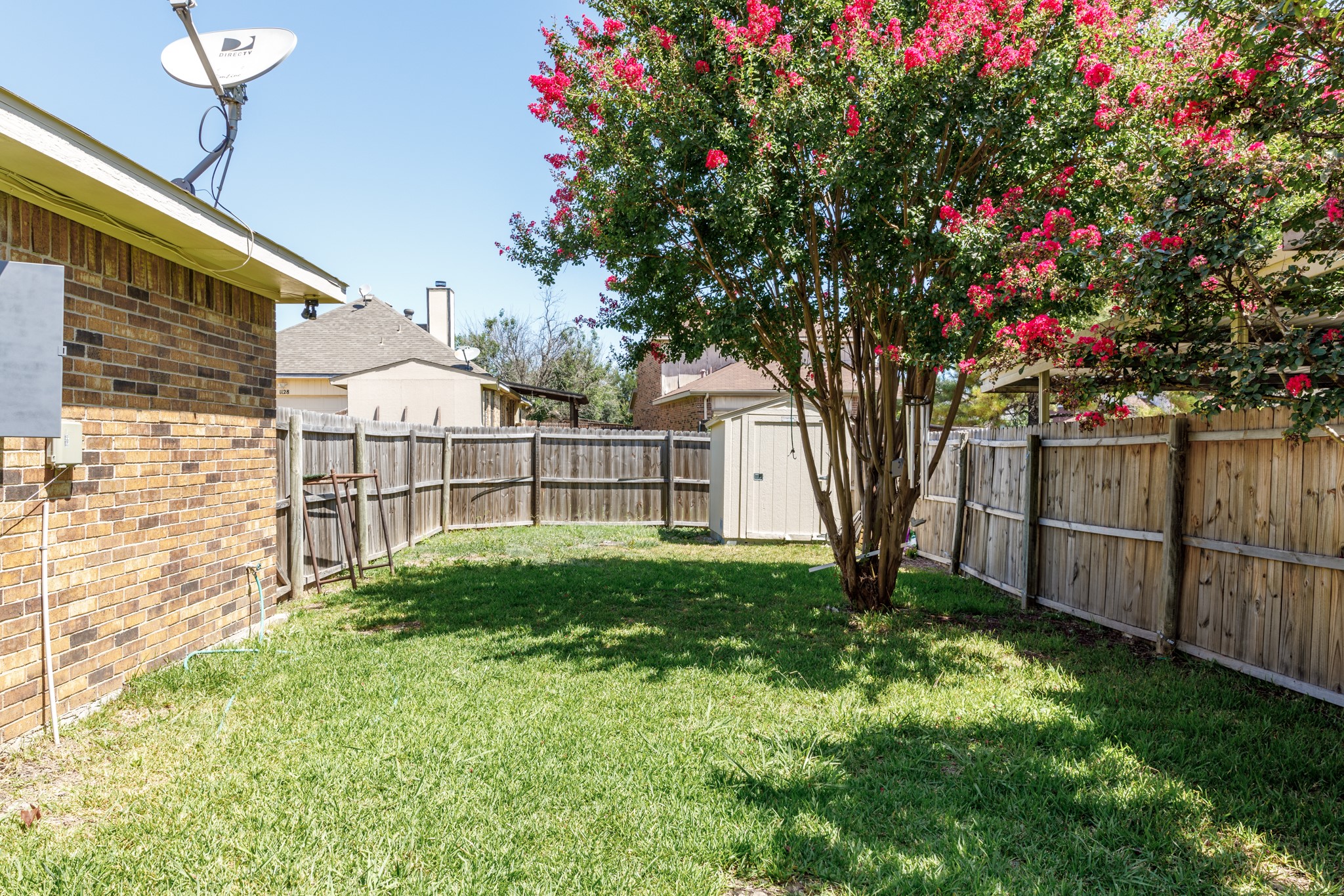 1129 Sandalwood Lane Desoto TX 75115