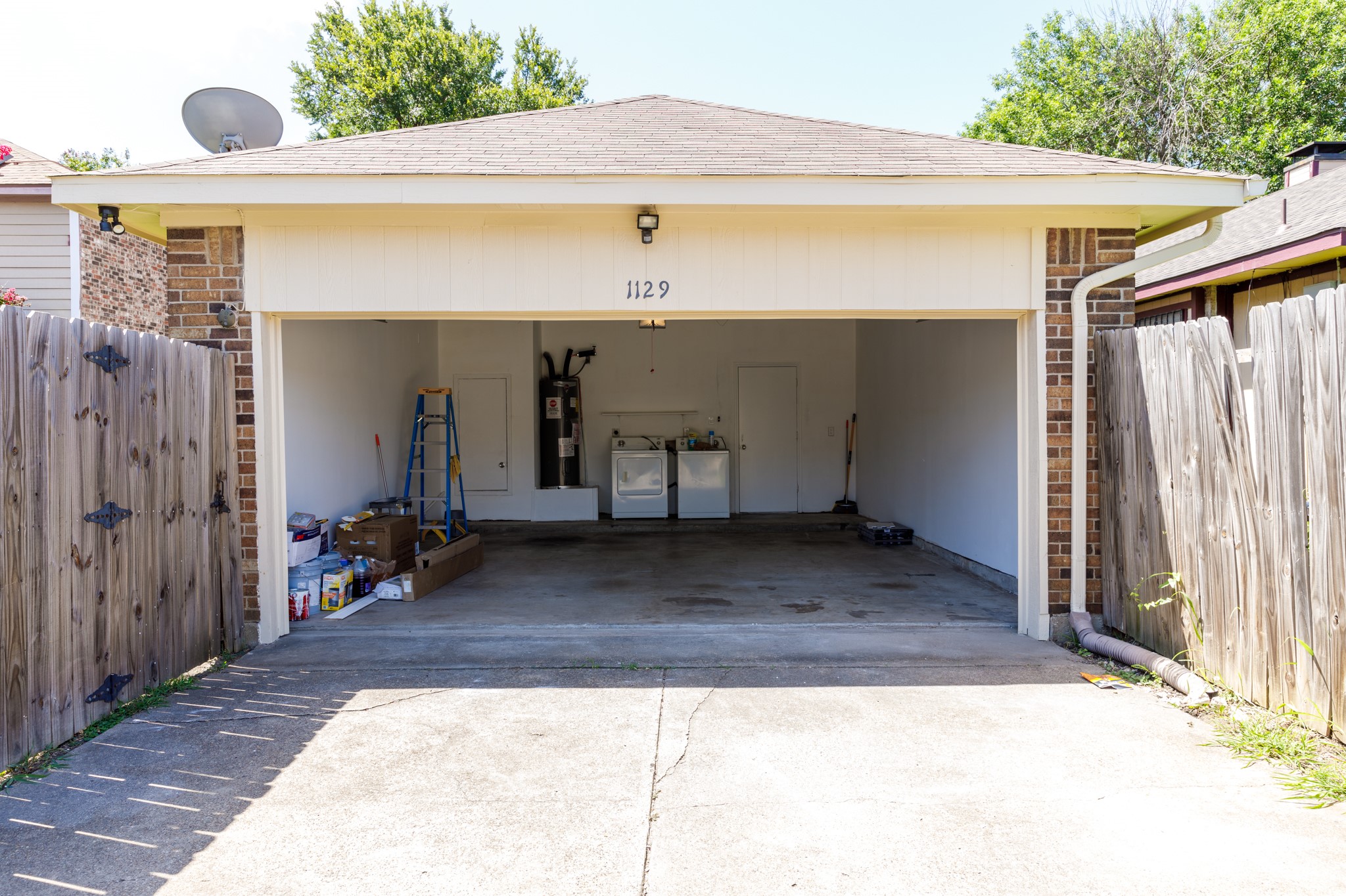 1129 Sandalwood Lane Desoto TX 75115