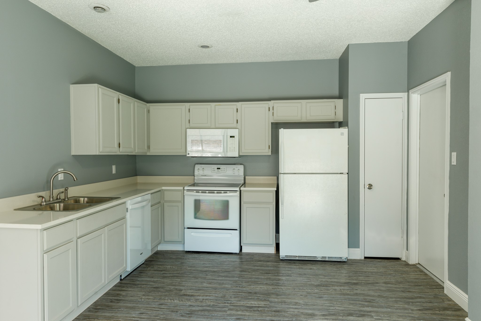 1129 Sandalwood Lane Desoto TX 75115