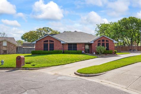3700 Meadowcreek Court Arlington TX 76001