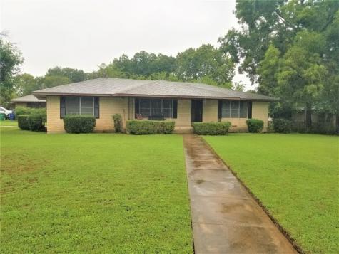201 N Union Street Whitesboro TX 76273