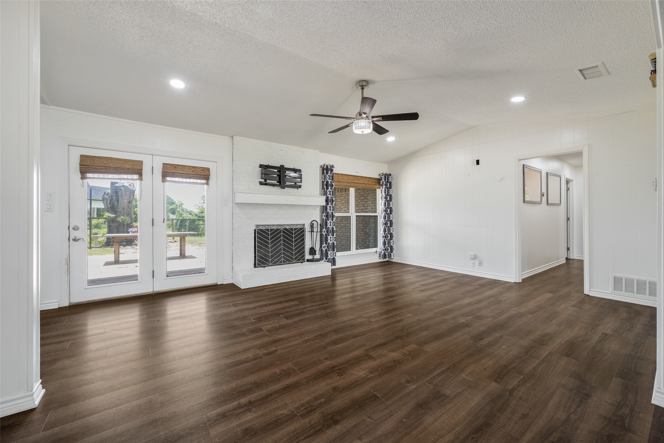 18341 Shore Drive Kemp TX 75143