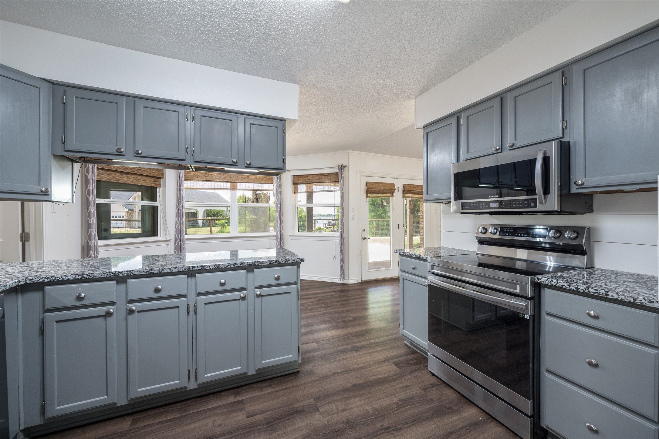 18341 Shore Drive Kemp TX 75143