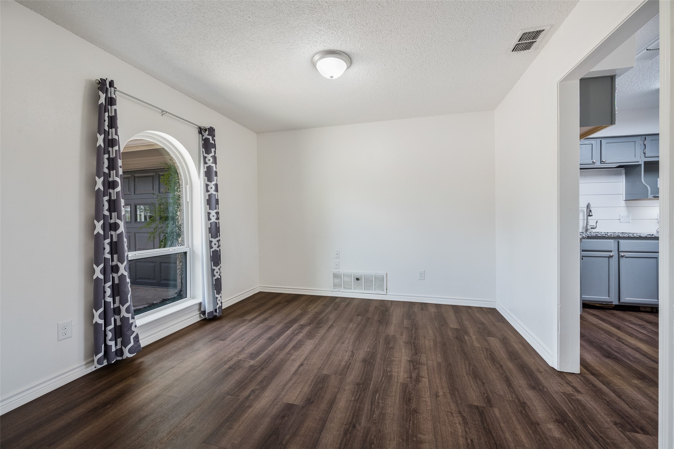 18341 Shore Drive Kemp TX 75143