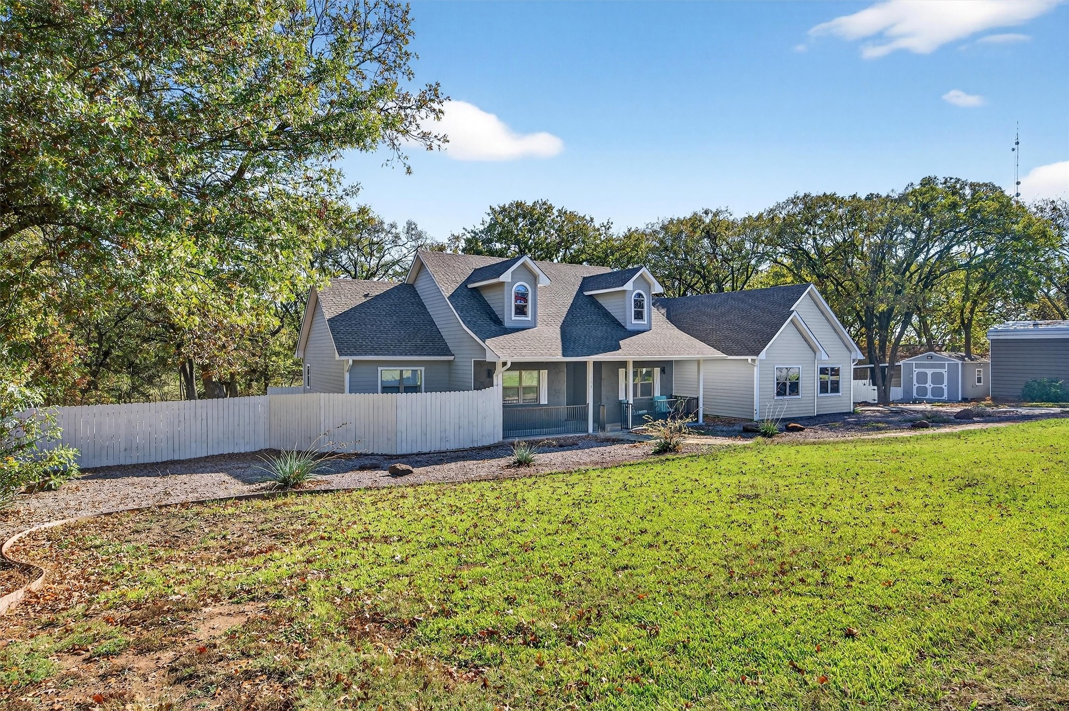 380 Crescent Drive Pottsboro TX 75076