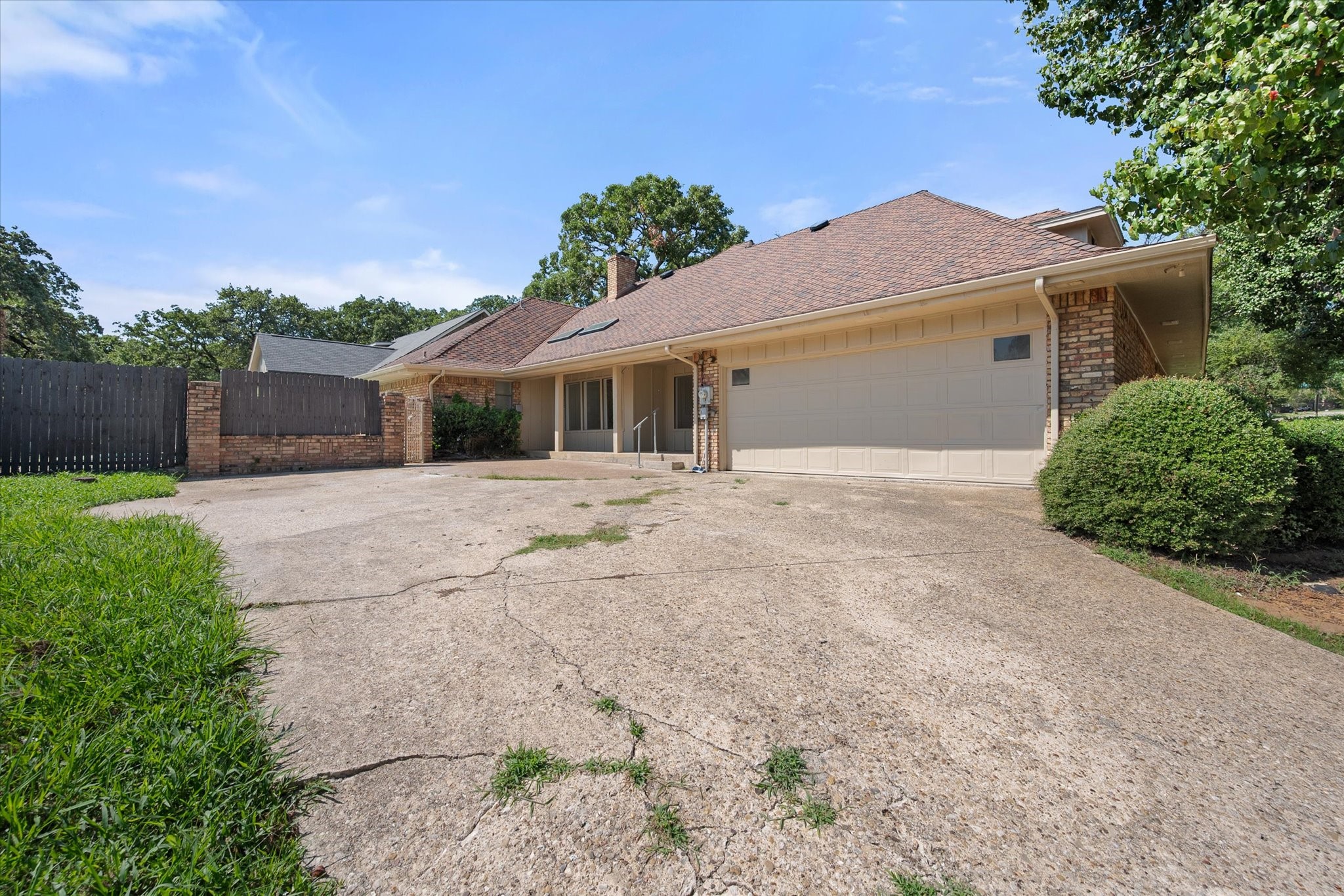 1801 High Vista Court Fort Worth TX 76112