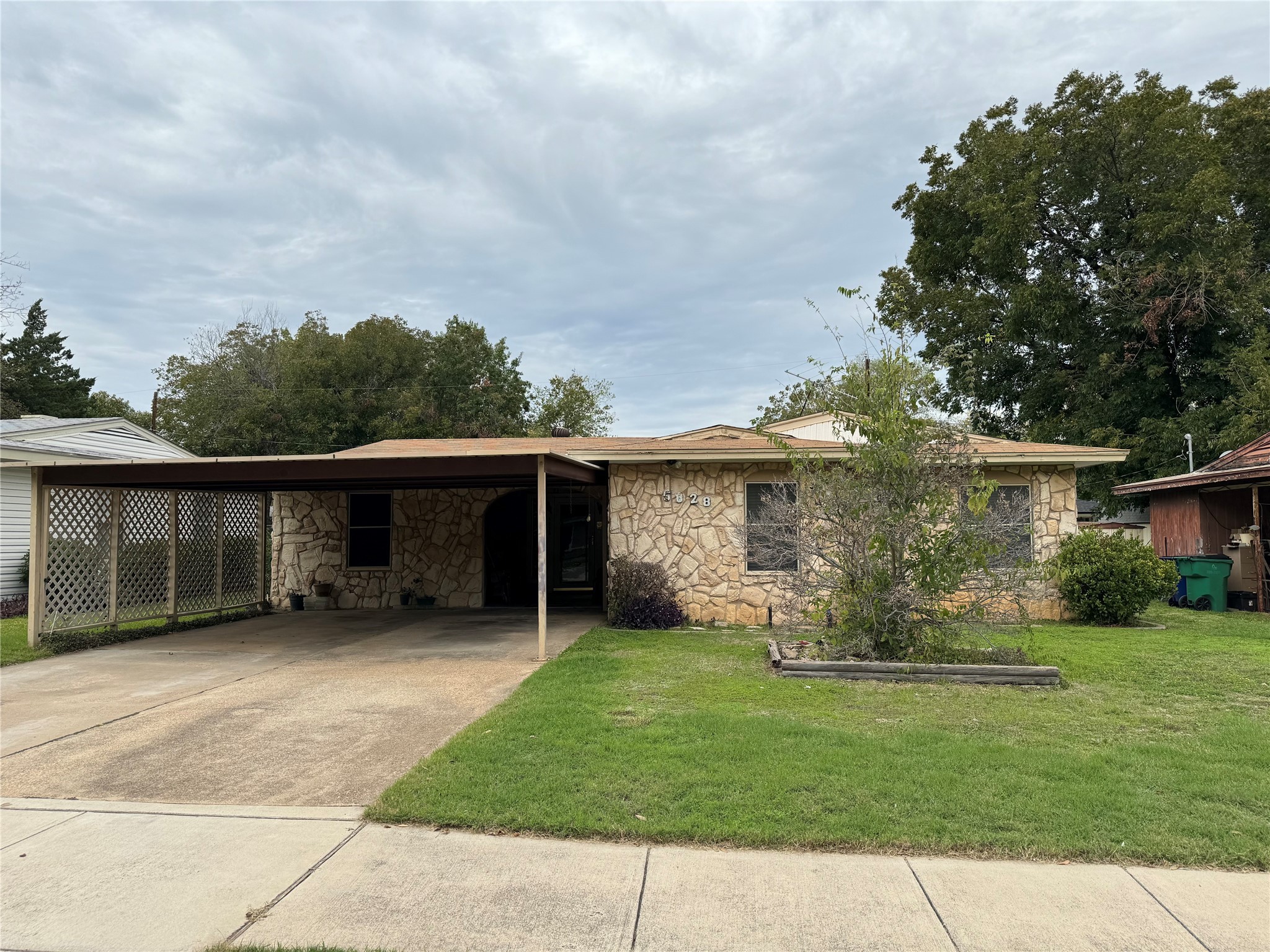 5828 Straley Avenue Westworth Village TX 76114
