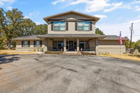 4900 Fairway Court Granbury TX 76049