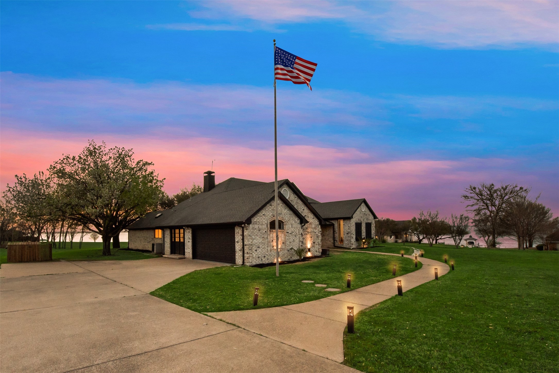 111 Luther Lane Heath TX 75032