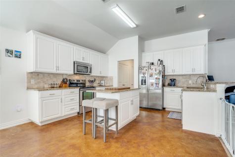 223 Carriage Drive Willow Park TX 76087