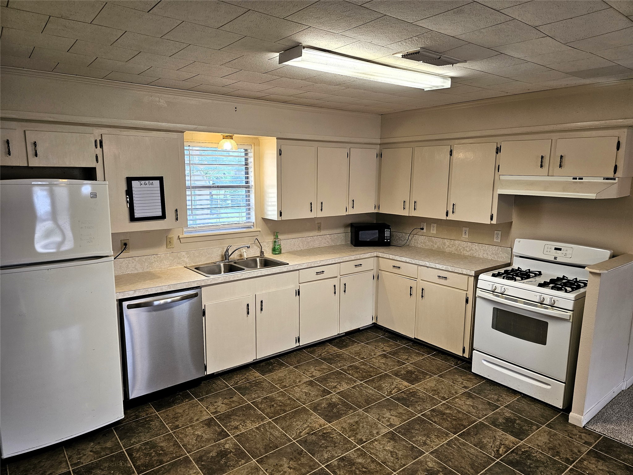 105 N 3rd Street Coolidge TX 76635