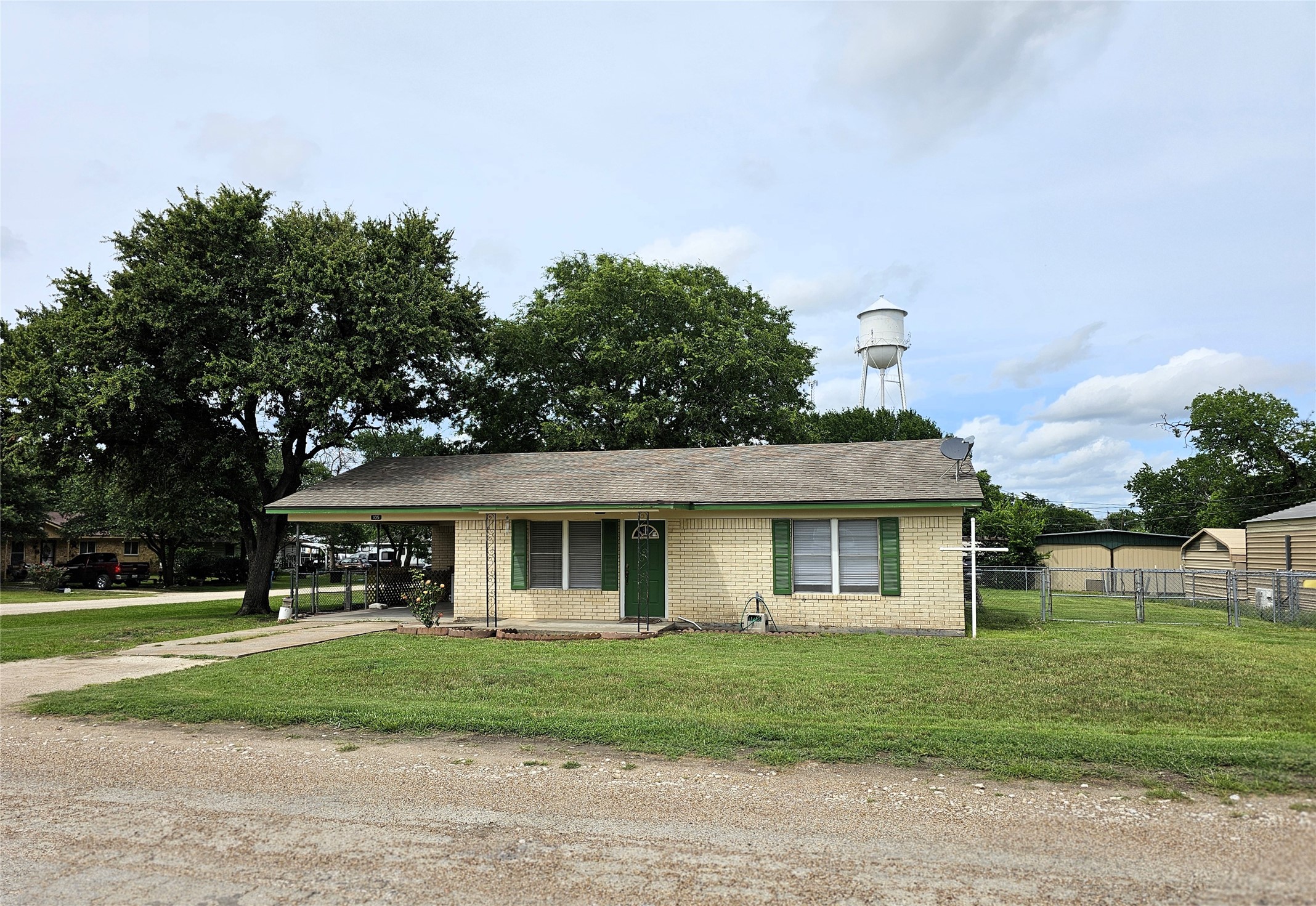105 N 3rd Street Coolidge TX 76635
