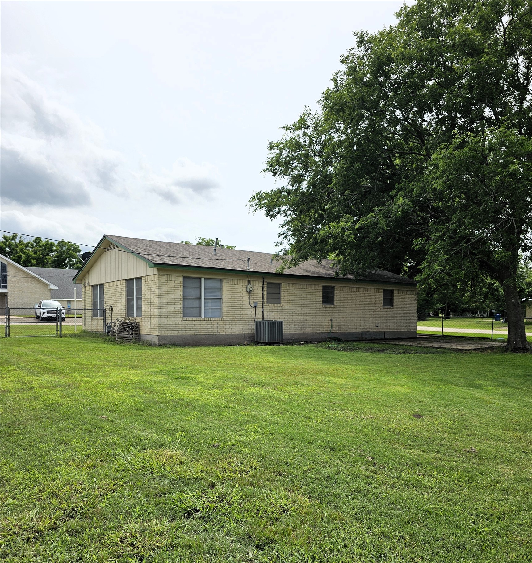 105 N 3rd Street Coolidge TX 76635