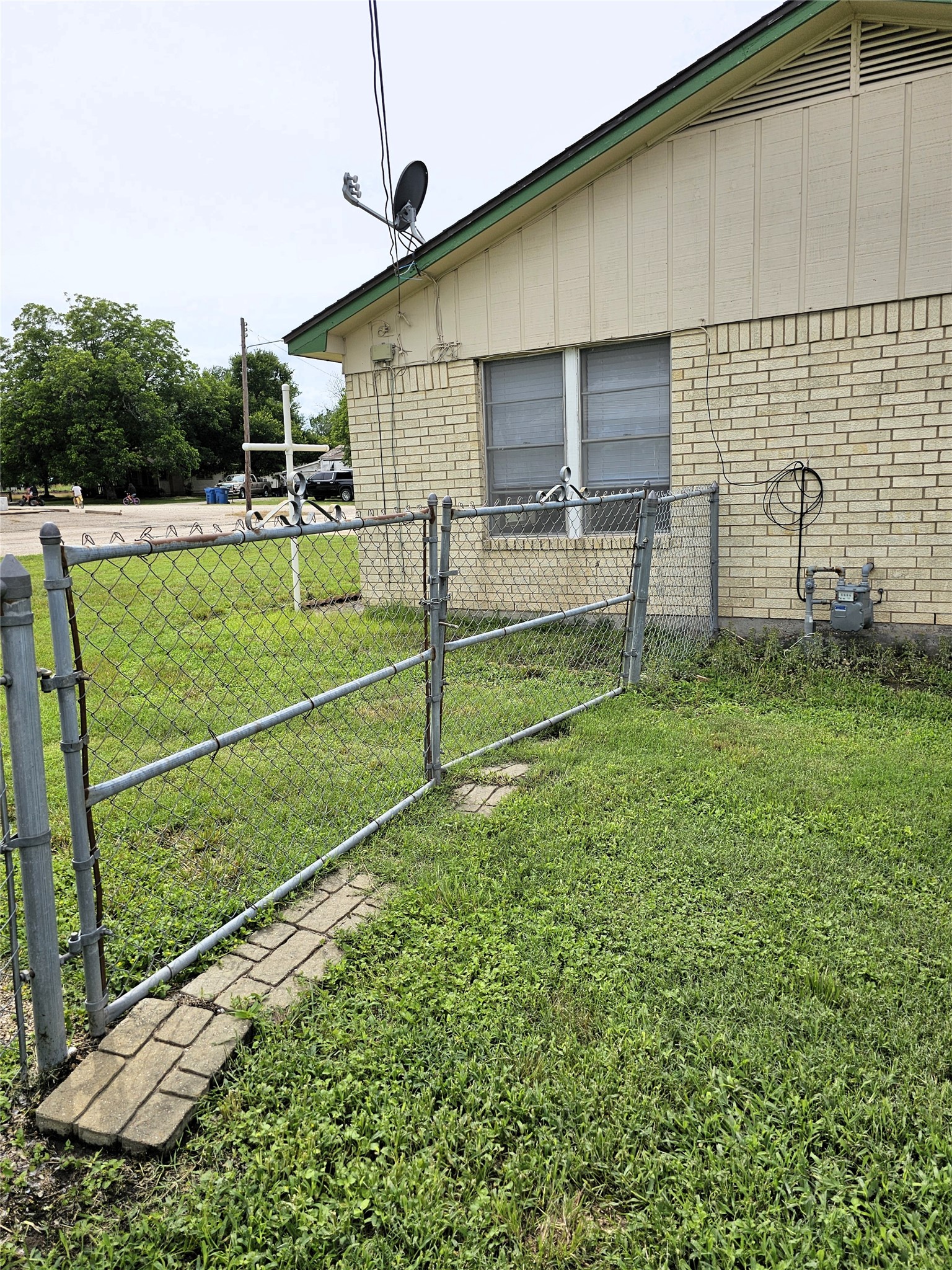 105 N 3rd Street Coolidge TX 76635
