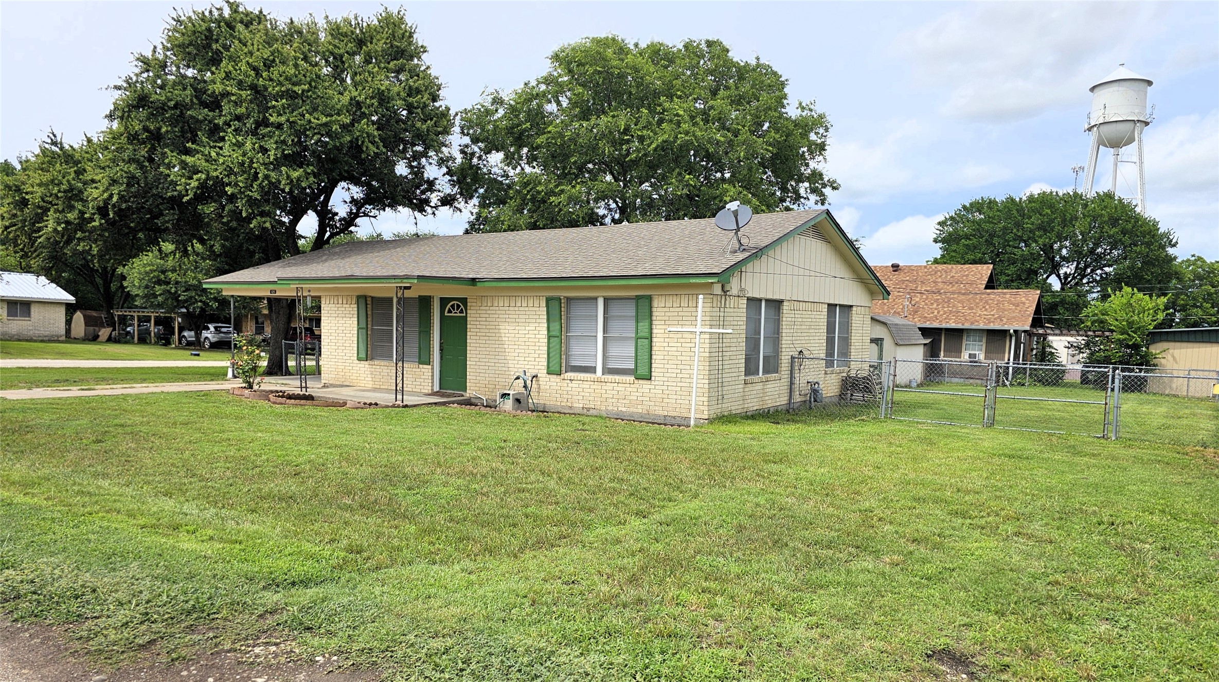 105 N 3rd Street Coolidge TX 76635