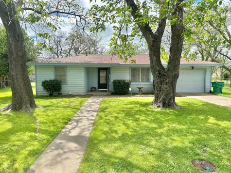 216 Rowland Street Stephenville TX 76401