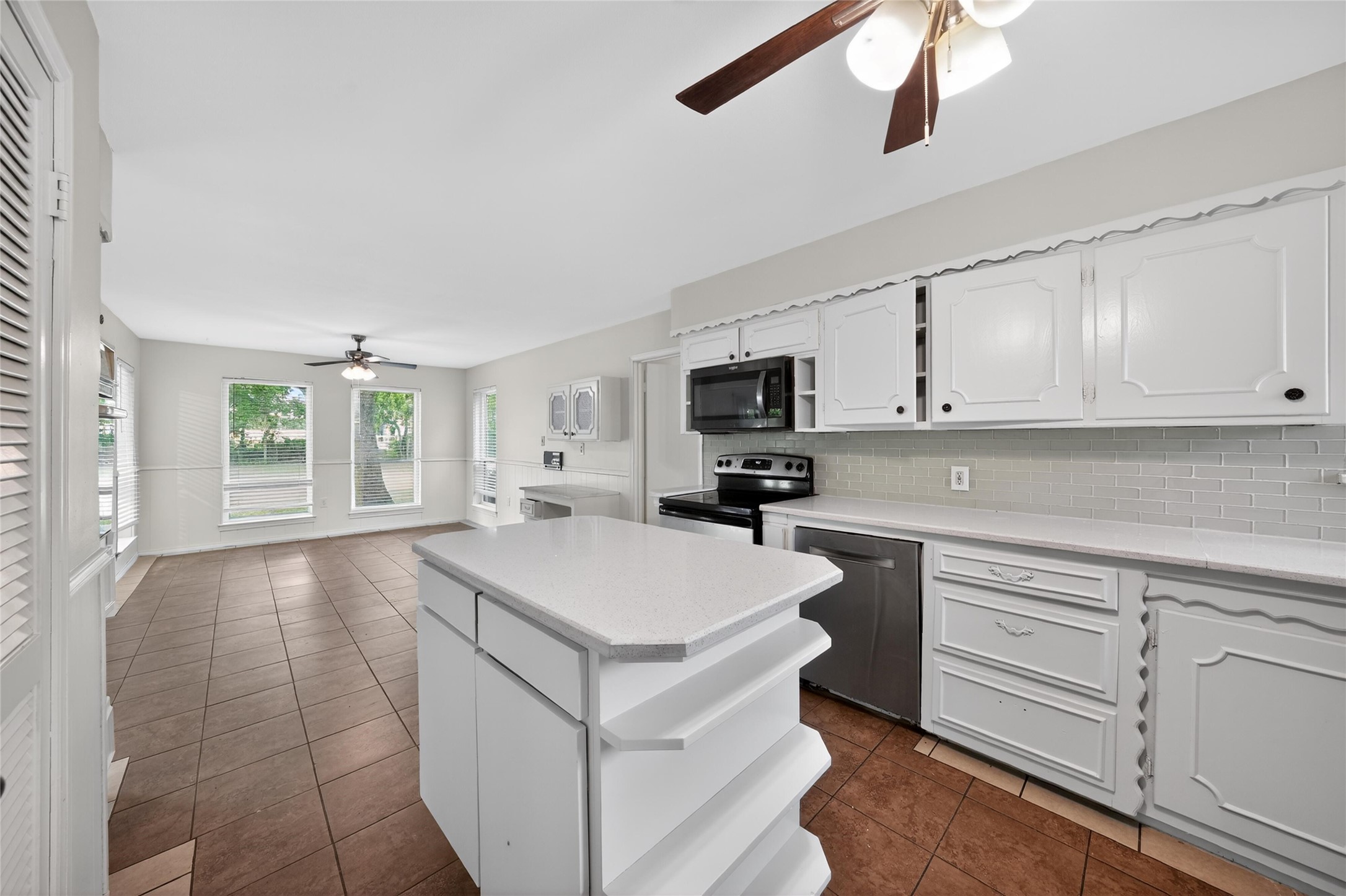 928 E Bear Creek Road Glenn Heights TX 75154