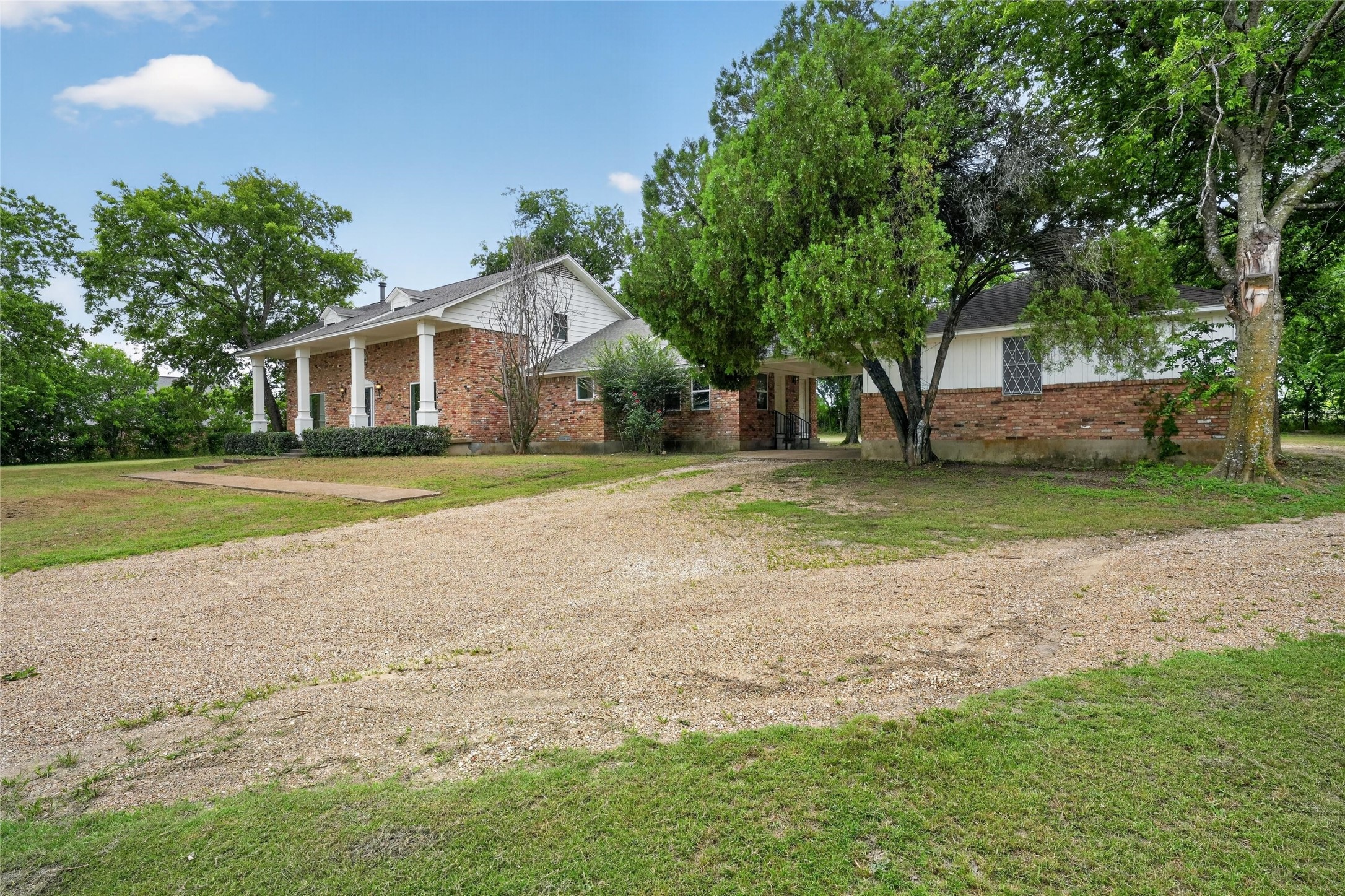 928 E Bear Creek Road Glenn Heights TX 75154