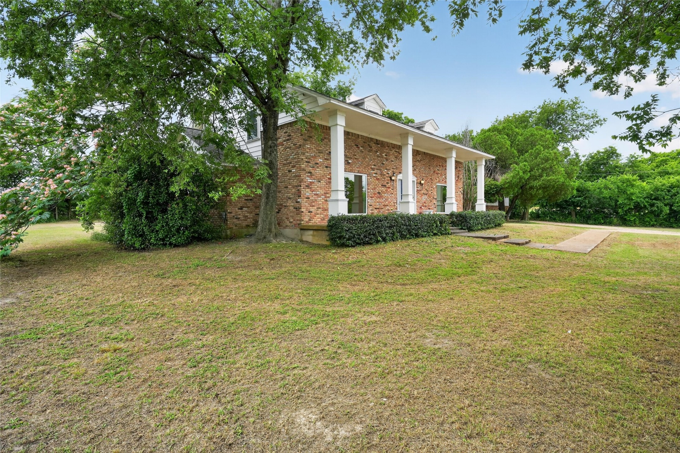928 E Bear Creek Road Glenn Heights TX 75154