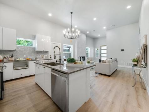 707 Edgemont Avenue Dallas TX 75216