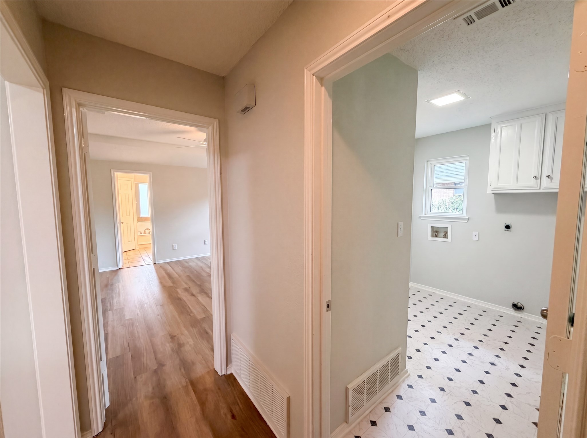 2300 Ridgewood Bedford TX 76021