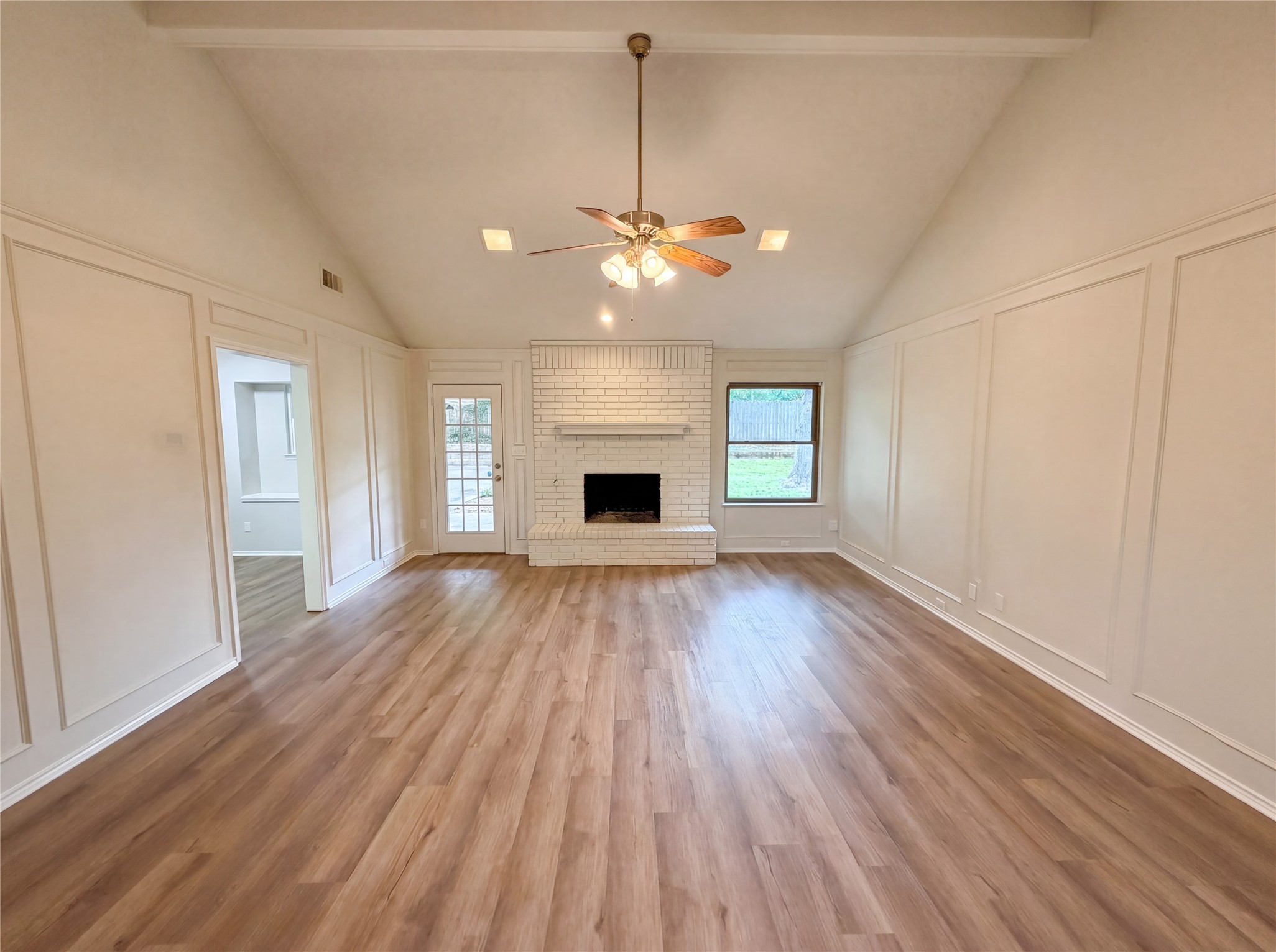2300 Ridgewood Bedford TX 76021