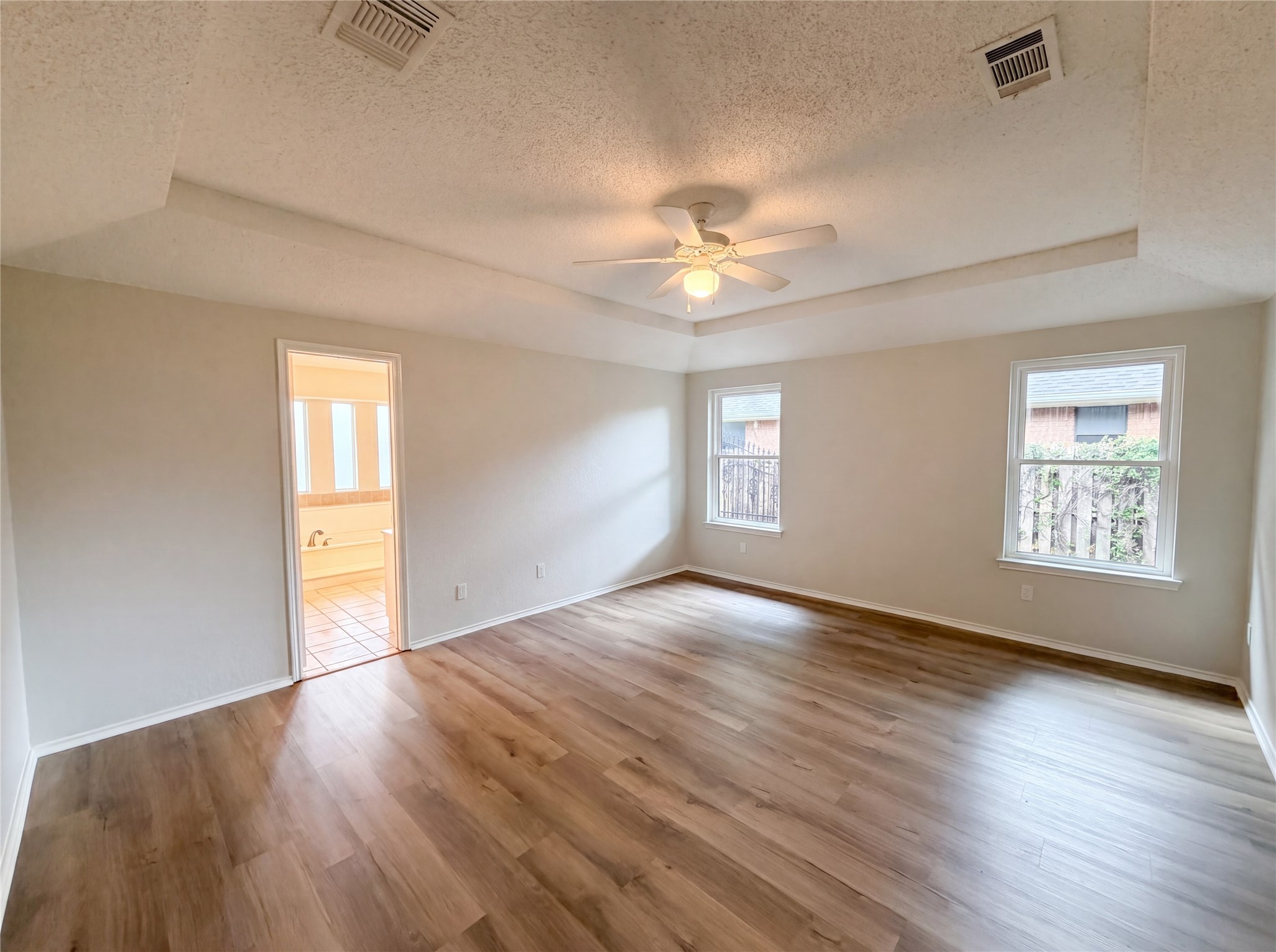 2300 Ridgewood Bedford TX 76021