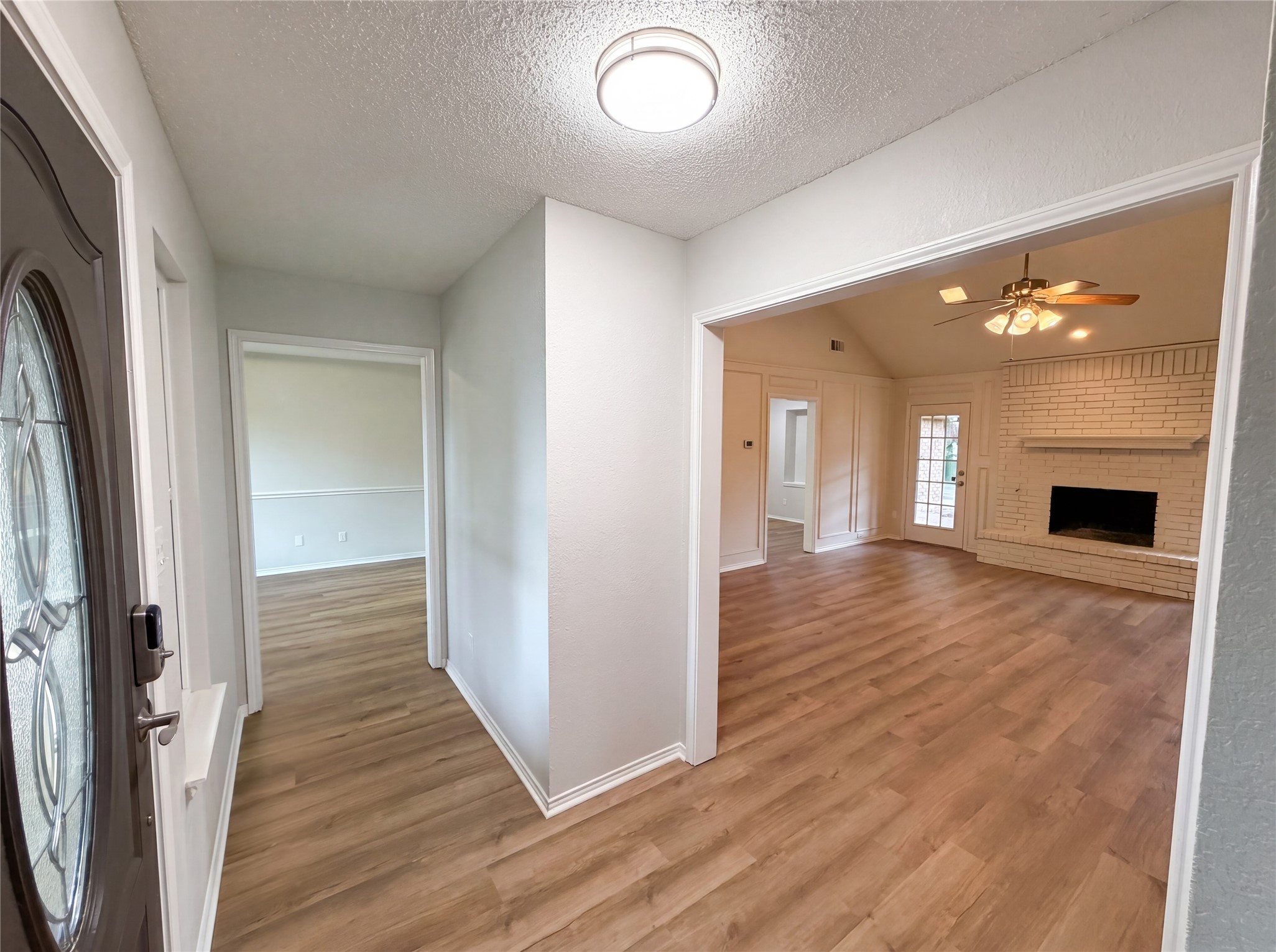 2300 Ridgewood Bedford TX 76021