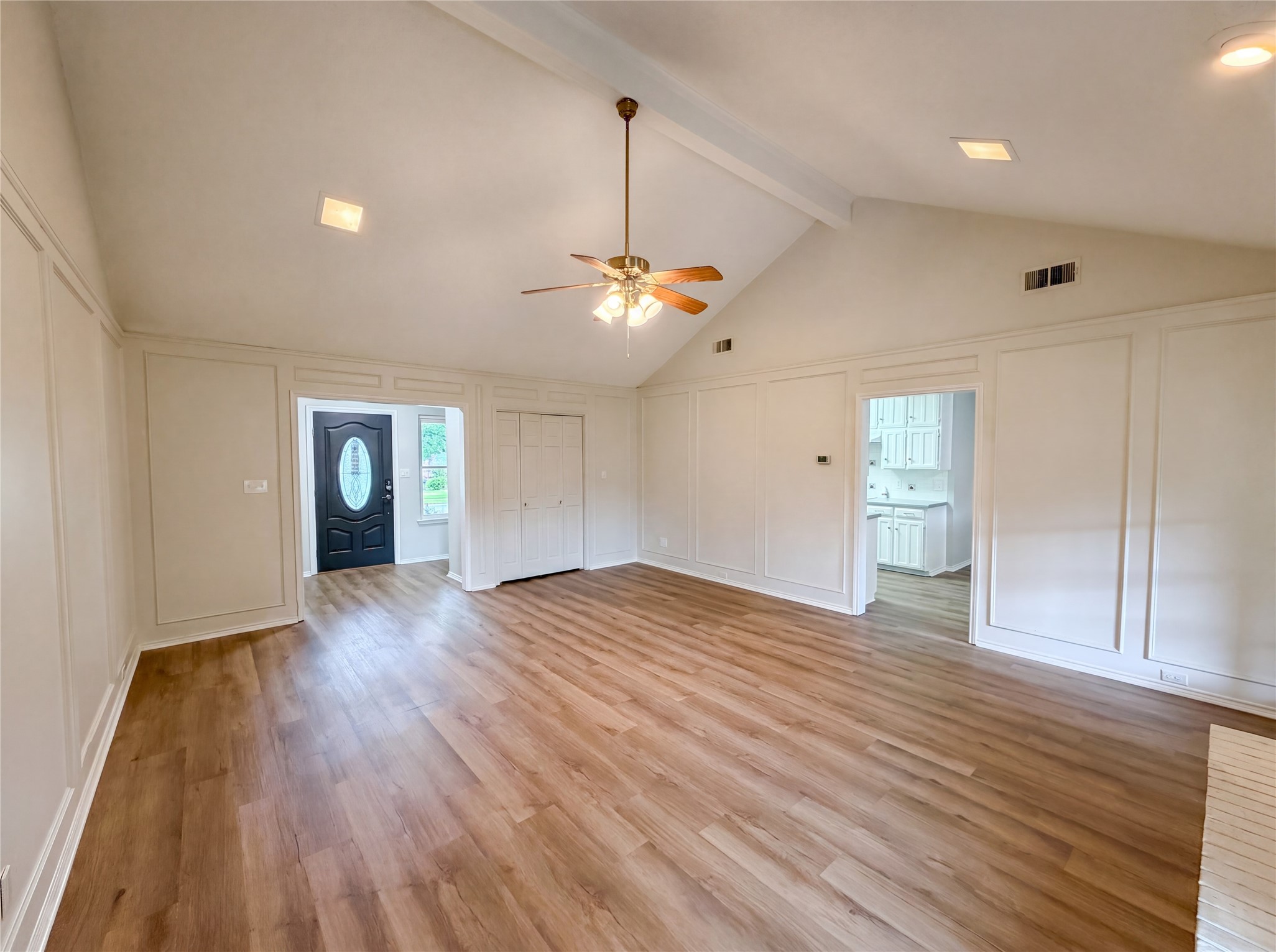 2300 Ridgewood Bedford TX 76021