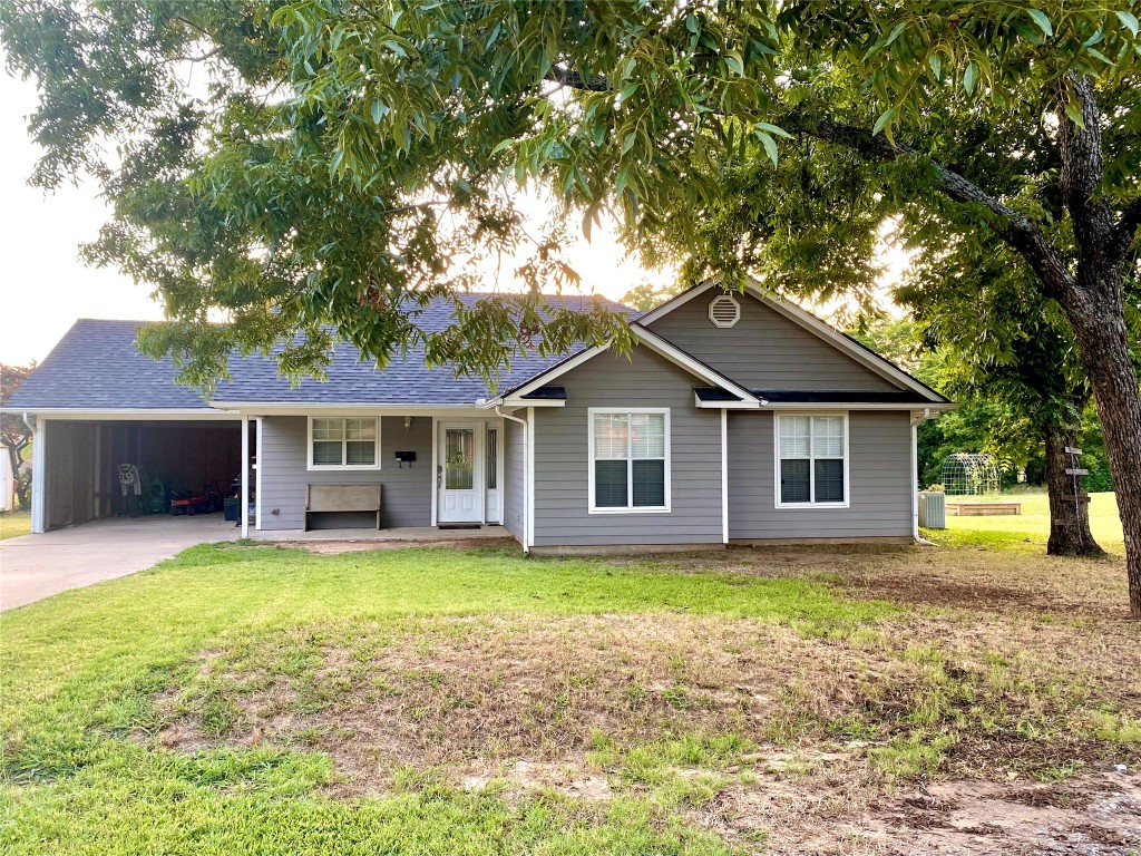 1303 12th Street Honey Grove TX 75446