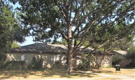2009 Huntington Drive Grand Prairie TX 75051