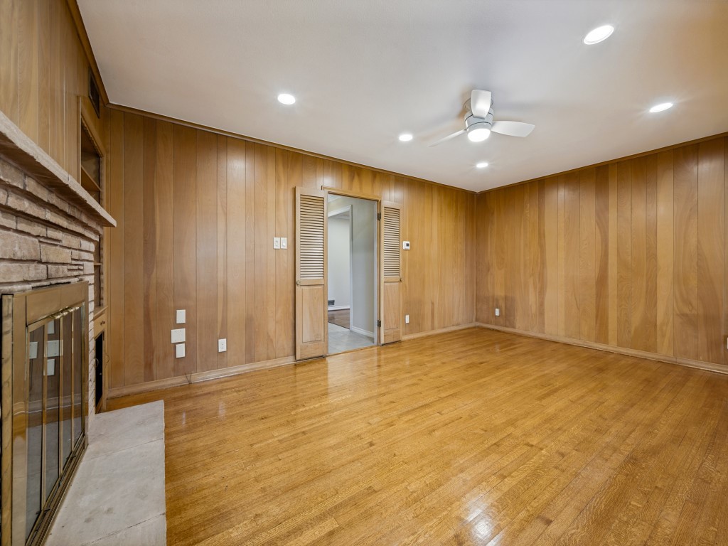 6224 Berryhill Street Dallas TX 75231