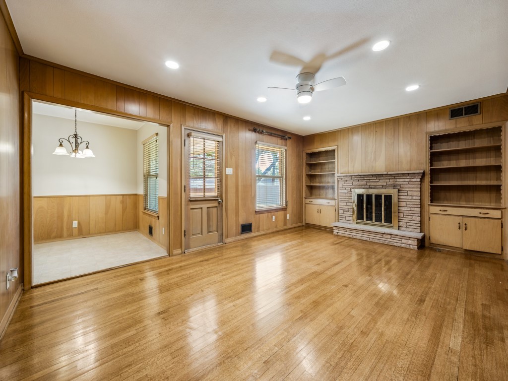 6224 Berryhill Street Dallas TX 75231