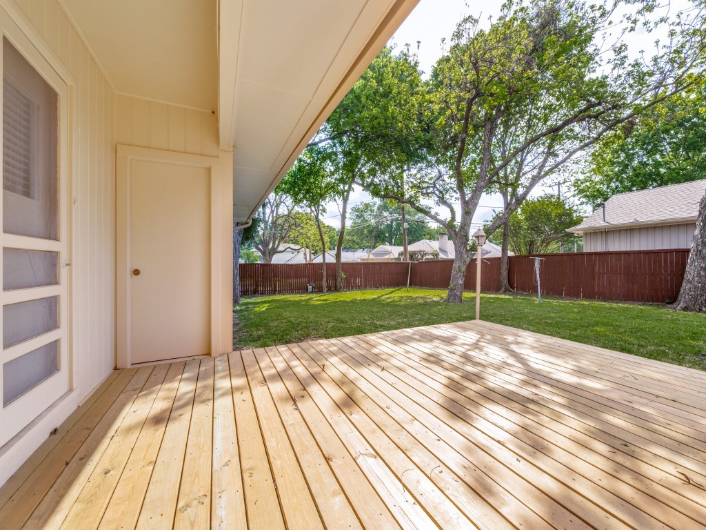 6224 Berryhill Street Dallas TX 75231
