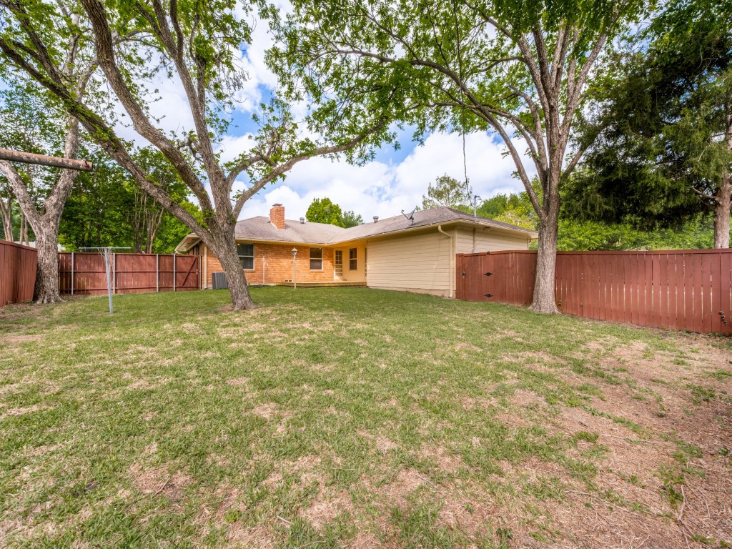 6224 Berryhill Street Dallas TX 75231