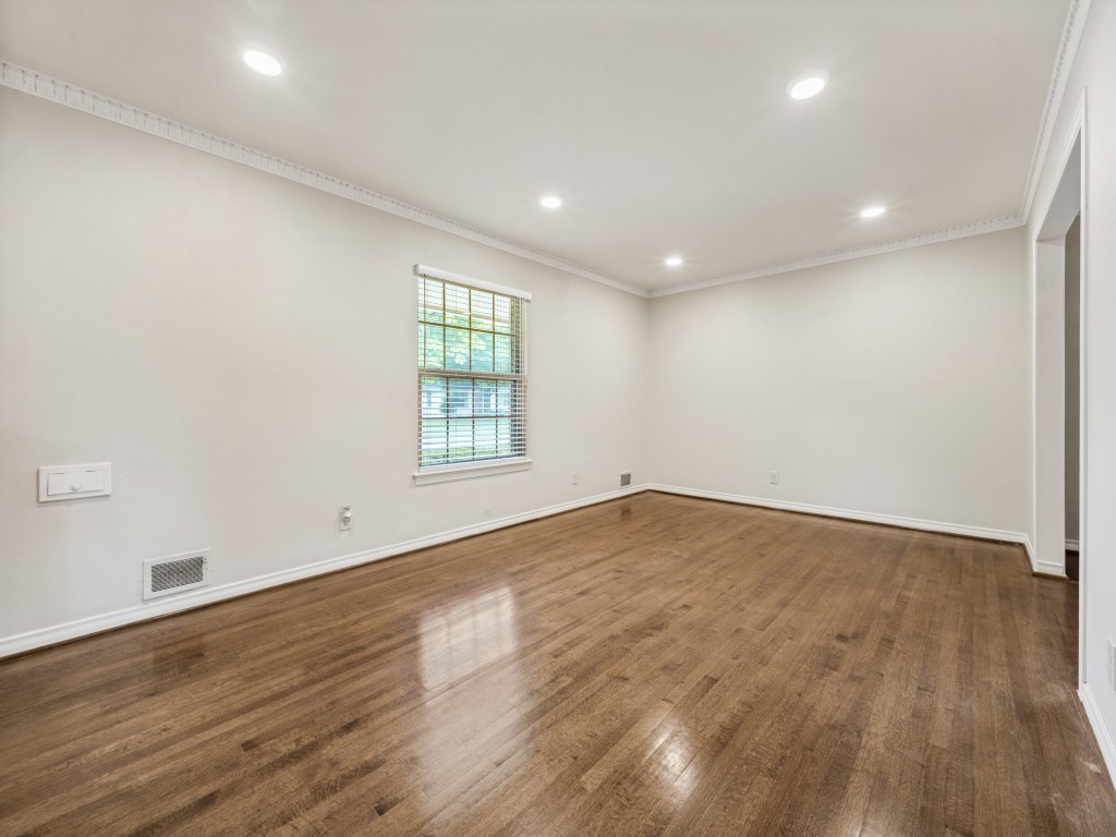 6224 Berryhill Street Dallas TX 75231