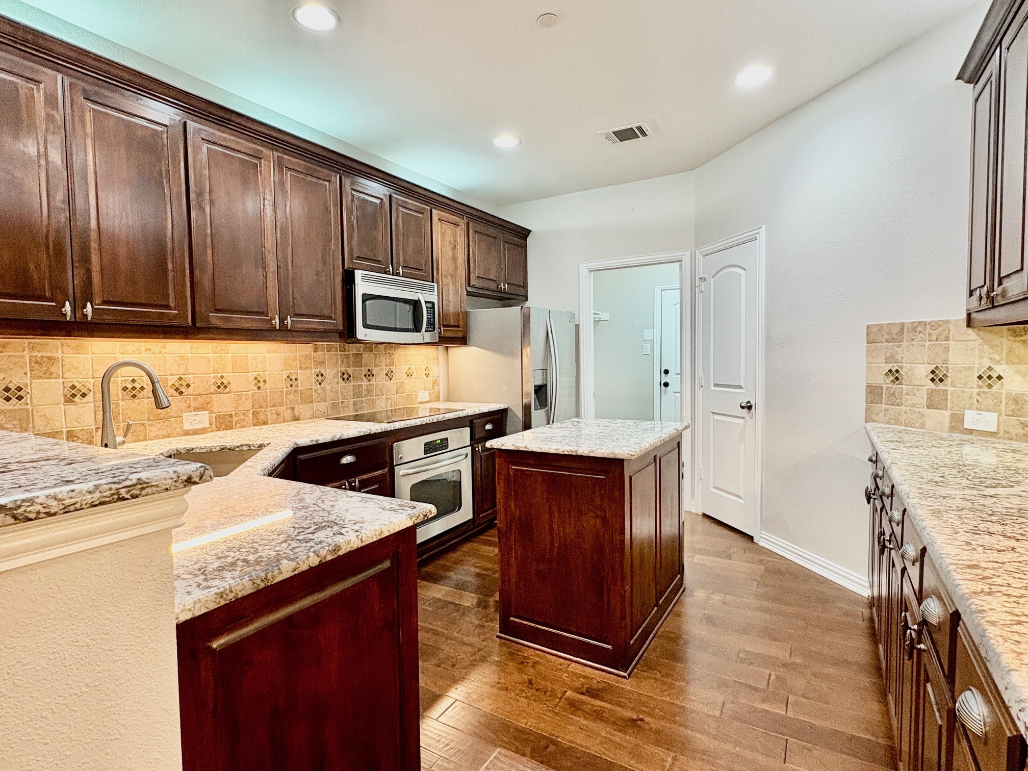 6206 Shoal Creek Trail Garland TX 75044