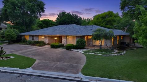 1008 Loch Lomond Drive Arlington TX 76012