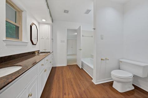 1008 Loch Lomond Drive Arlington TX 76012