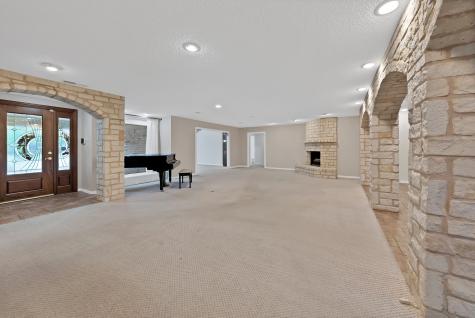 1008 Loch Lomond Drive Arlington TX 76012