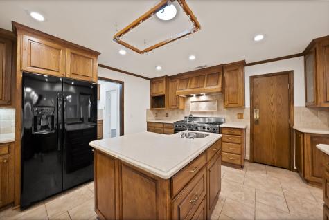 1008 Loch Lomond Drive Arlington TX 76012