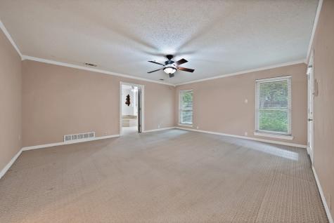 1008 Loch Lomond Drive Arlington TX 76012