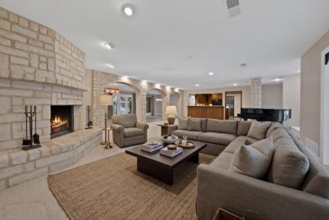 1008 Loch Lomond Drive Arlington TX 76012