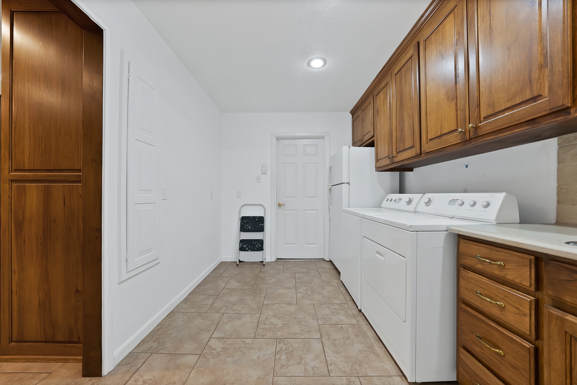 1008 Loch Lomond Drive Arlington TX 76012